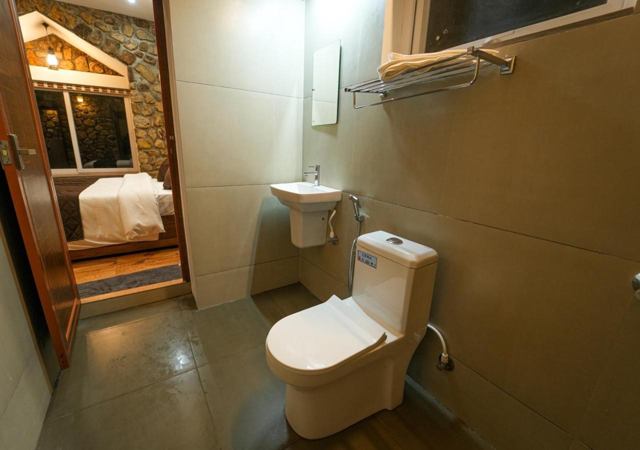 Tiyans Stone Castle Private Tea Villa Vagamon By Voye Homes Bagian luar foto
