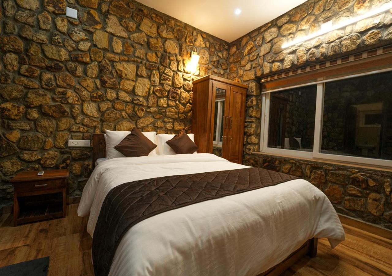 Tiyans Stone Castle Private Tea Villa Vagamon By Voye Homes Bagian luar foto
