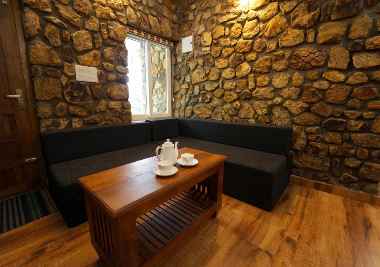 Tiyans Stone Castle Private Tea Villa Vagamon By Voye Homes Bagian luar foto